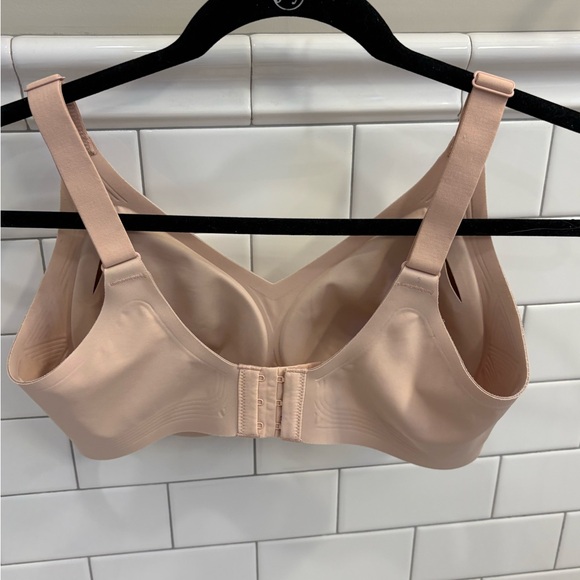 SET of 7!! Comfelie Zero Gravity Sculpt Seamless T-Shirt Bras Nude | Size Medium - Picture 10 of 15